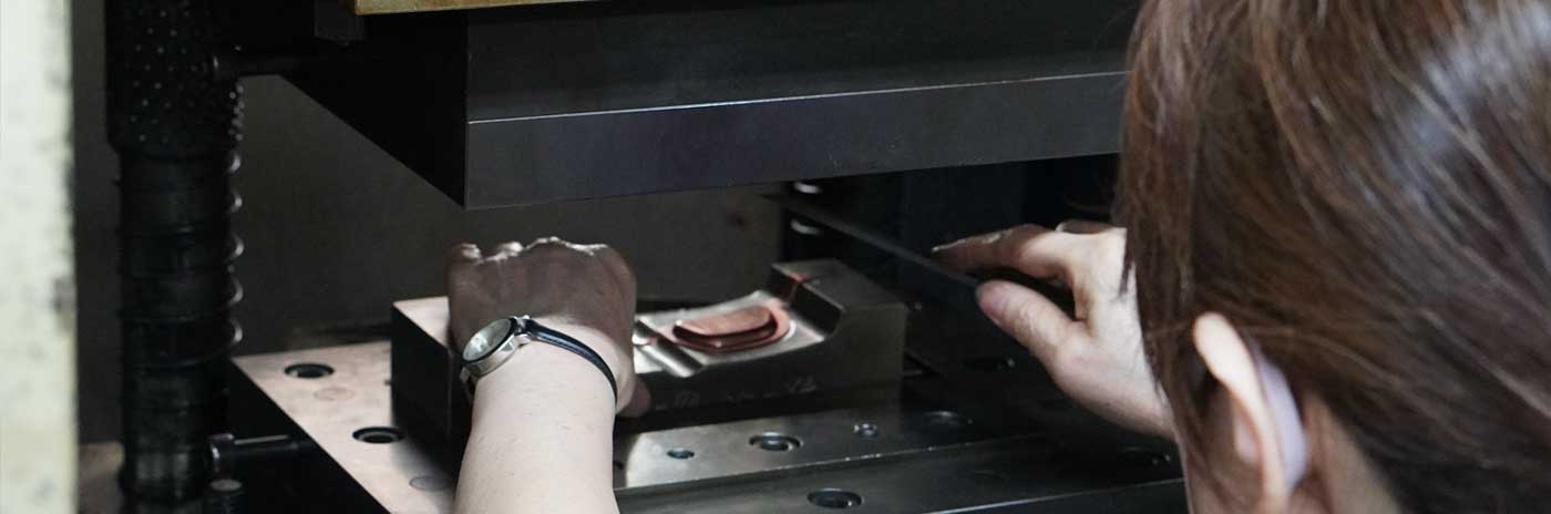 Manufacture of eyewear