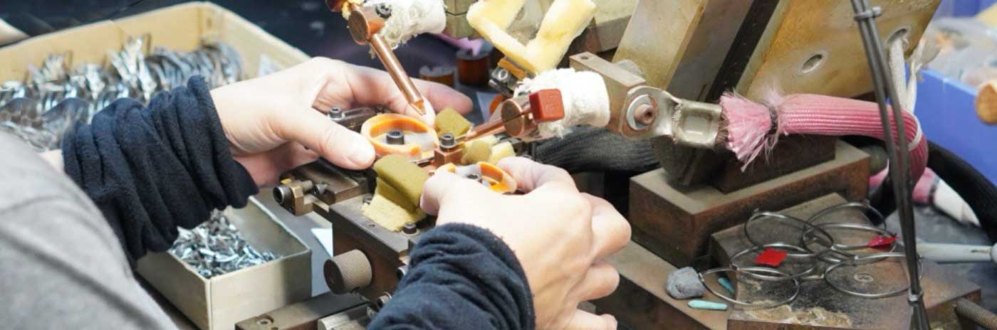 Manufacture of eyewear