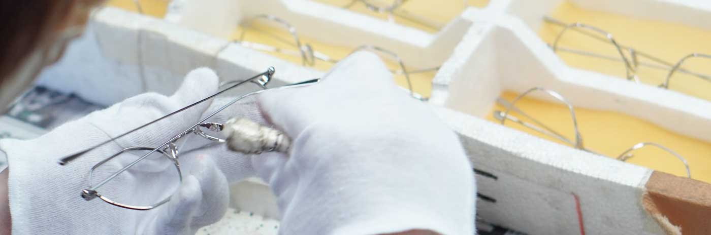 Manufacture of eyewear
