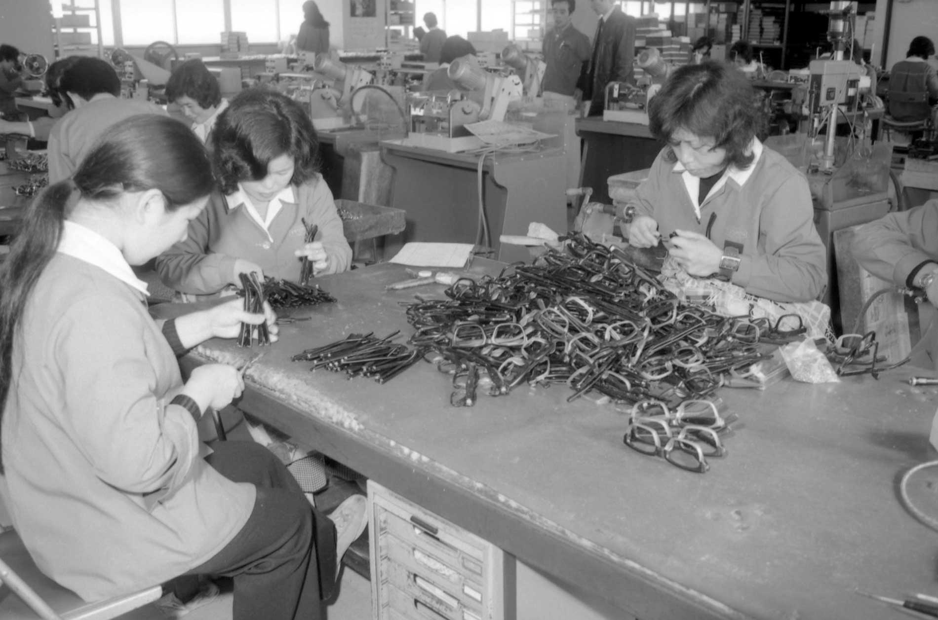 Sabae City's Eyeglass-Making Tradition