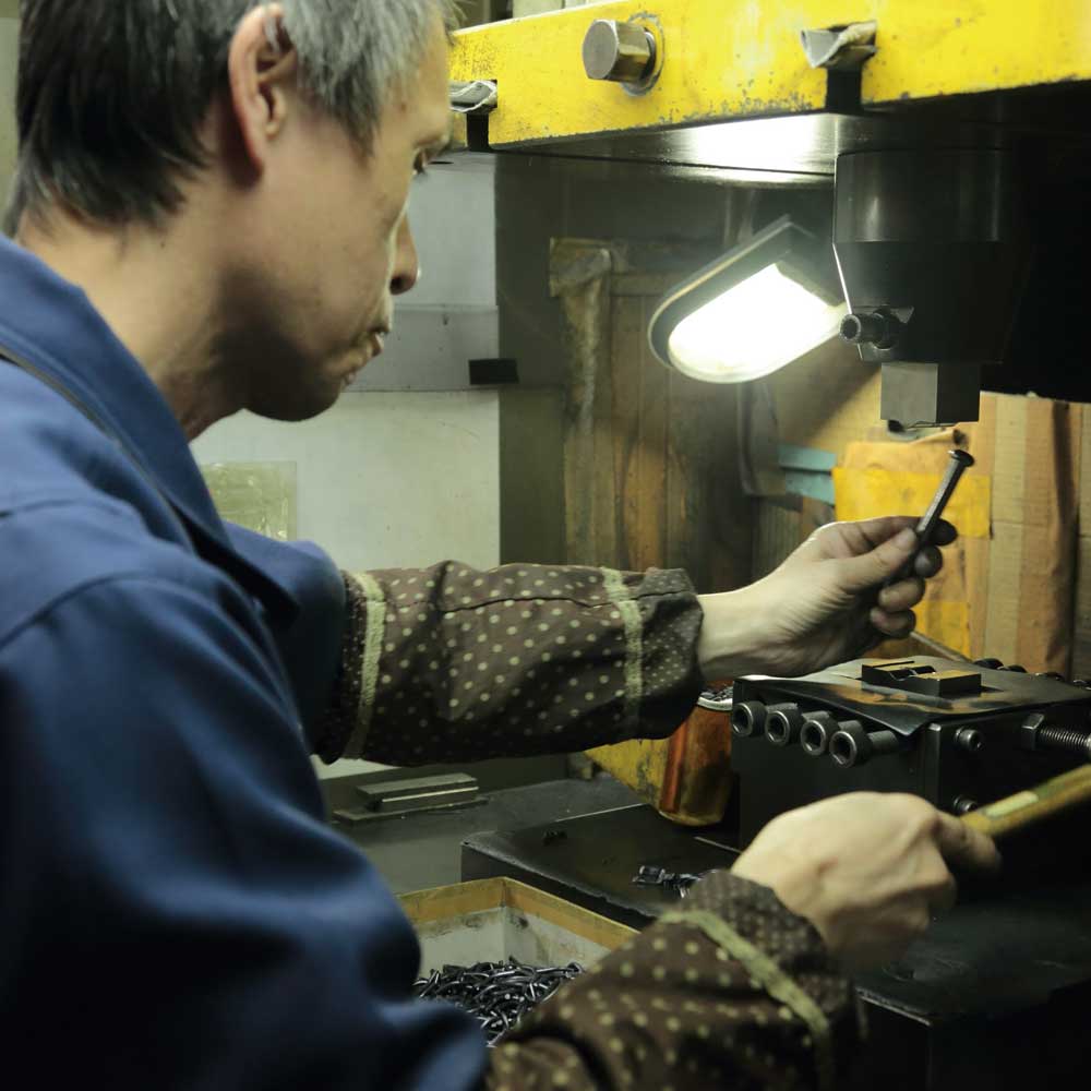 鯖江の眼鏡づくり工程｜職人